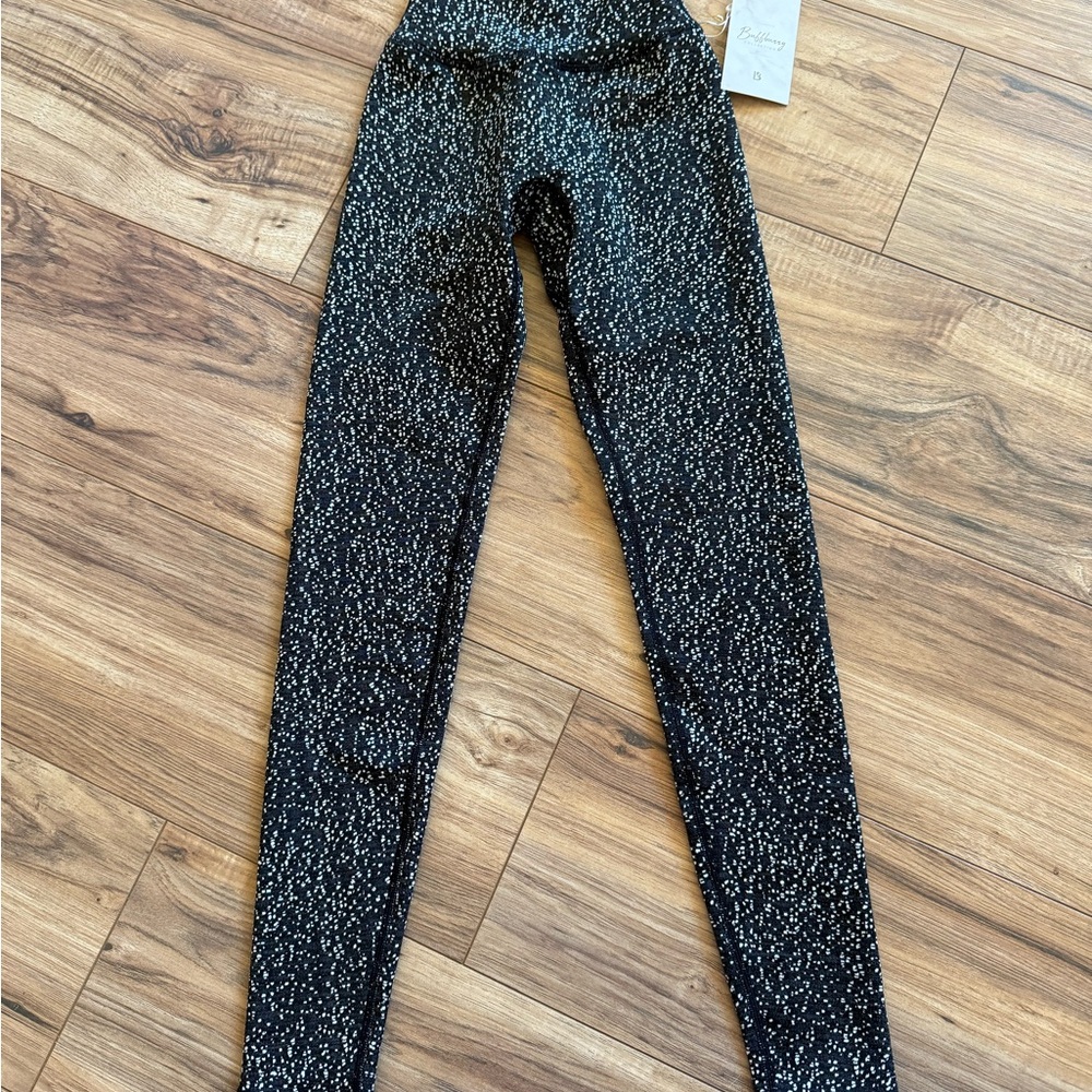 NWT BuffBunny Rosa Leggings